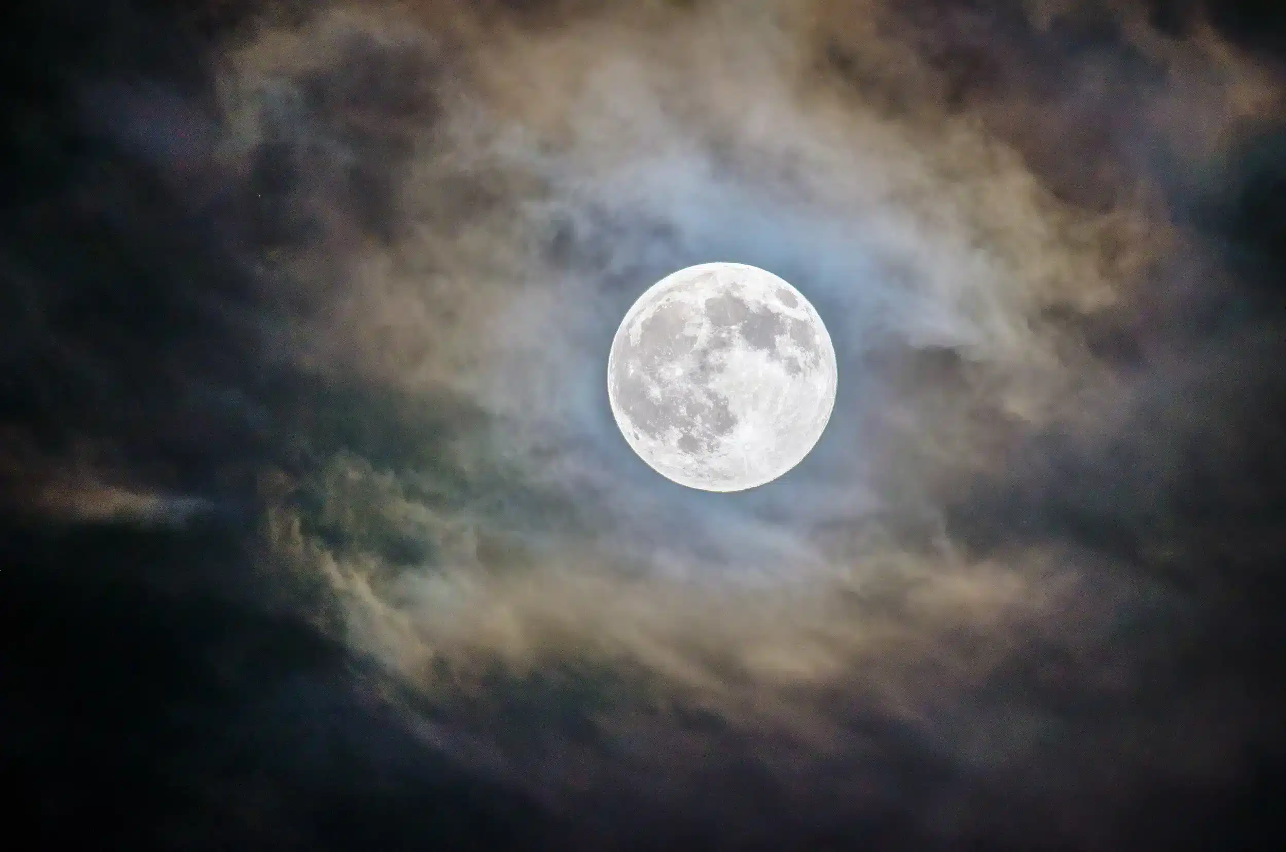 astrologie grâce à la pleine lune du 9 août, c’est le jackpot pour ces 3 signes du zodiaque