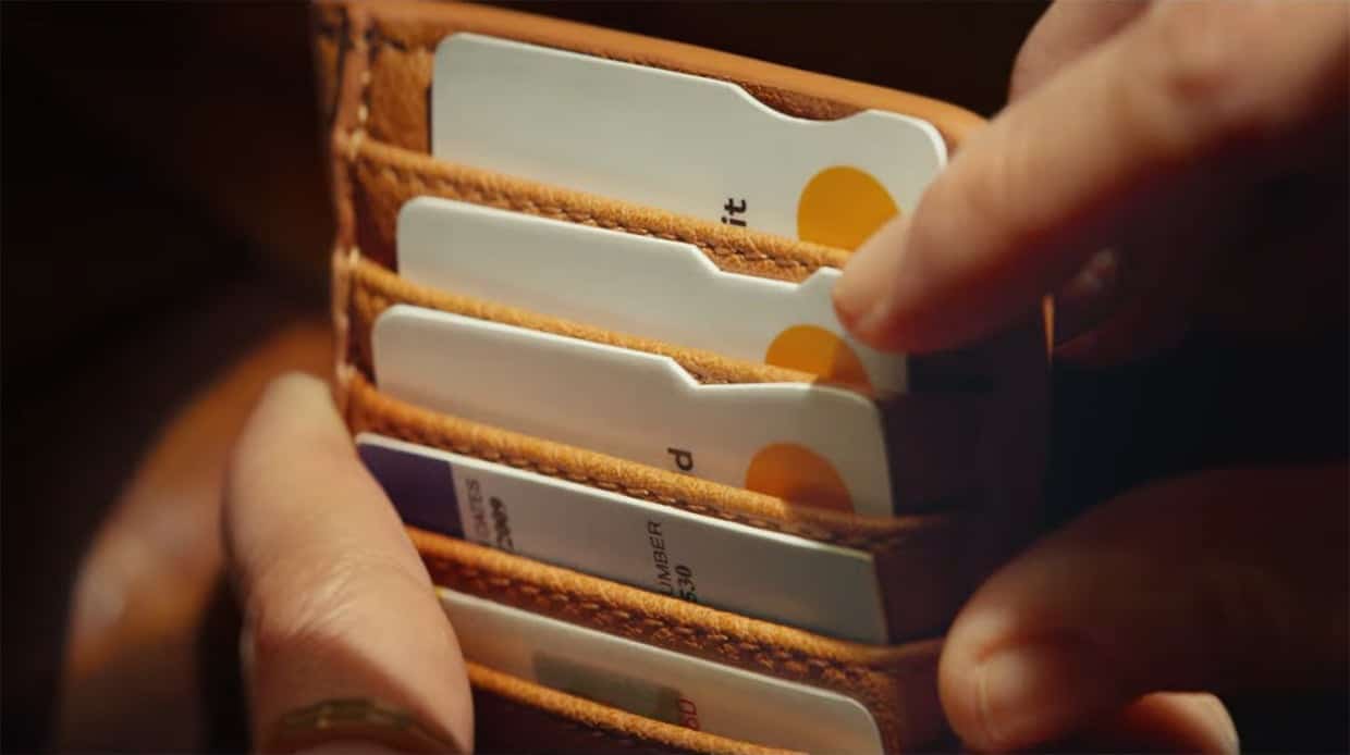 vous avez remarqué une encoche sur votre carte bancaire, voici ce qu’elle change vraiment au quotidien