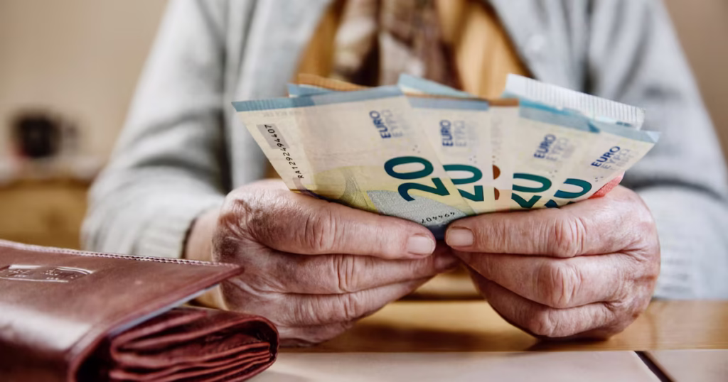 je touche une petite retraite de 1 100€ par mois, de combien sera t elle augmentée en novembre 2025