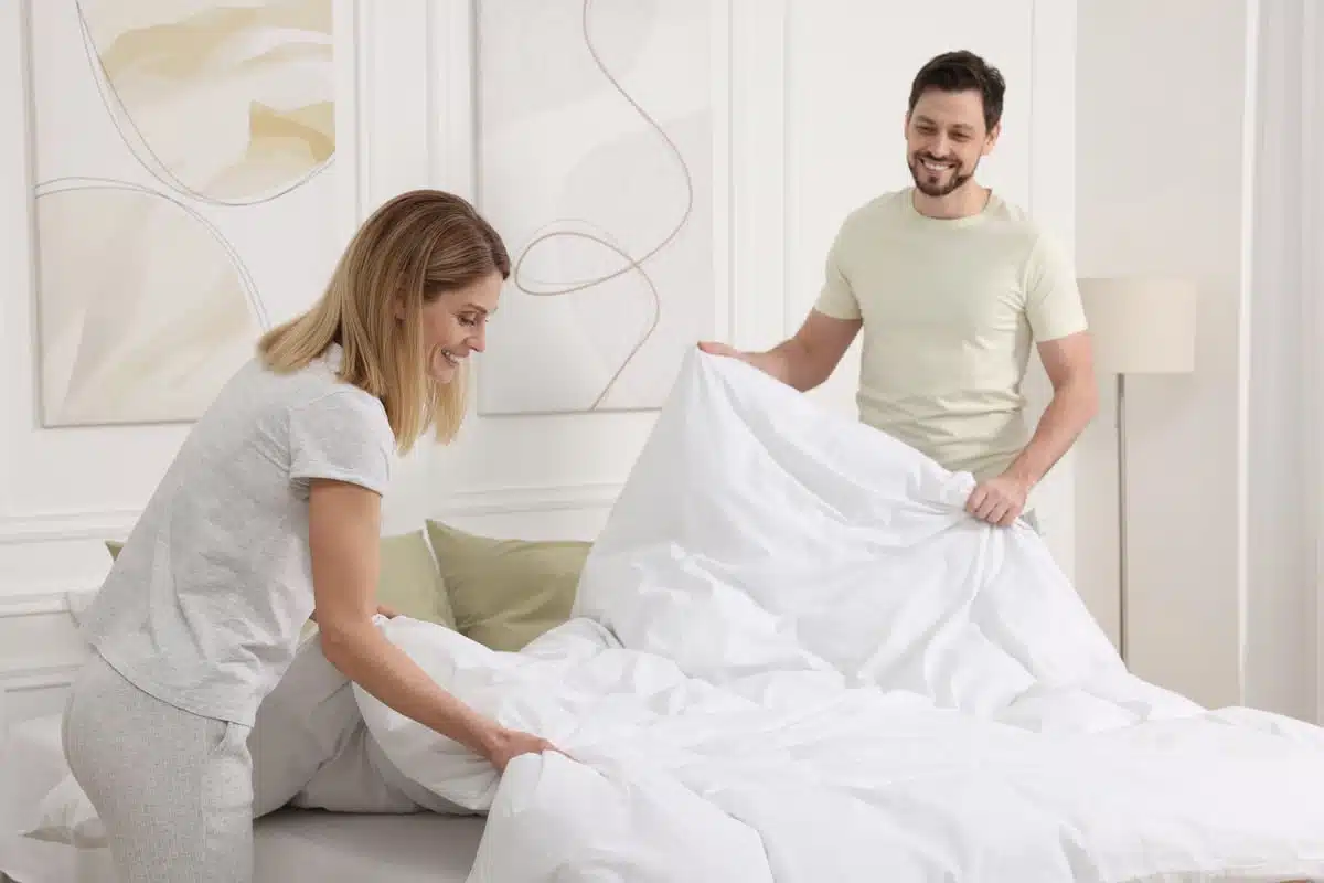 « Les draps ne doivent pas être changés tous les mois ou toutes les deux semaines » : une experte donne la fréquence exacte