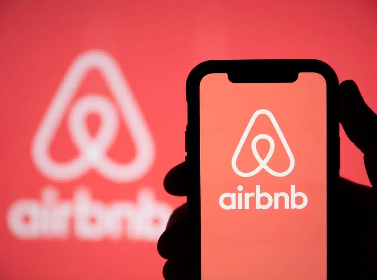 Airbnb : mauvaise nouvelle, un nouvel impôt se prépare pour les propriétaires à partir de cette date
