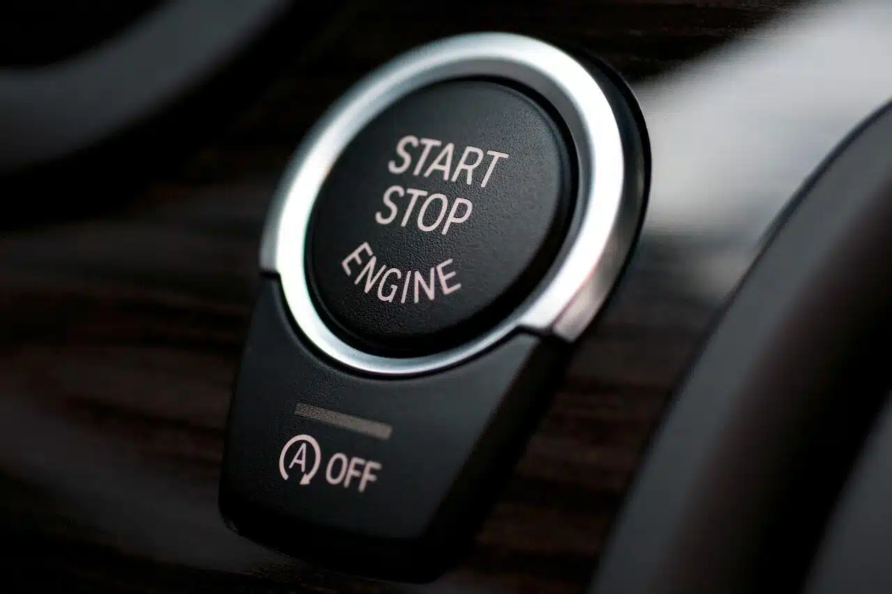 Automobilistes : ces gros inconvénients de la fonction Start and Stop que les garagistes vous cachent