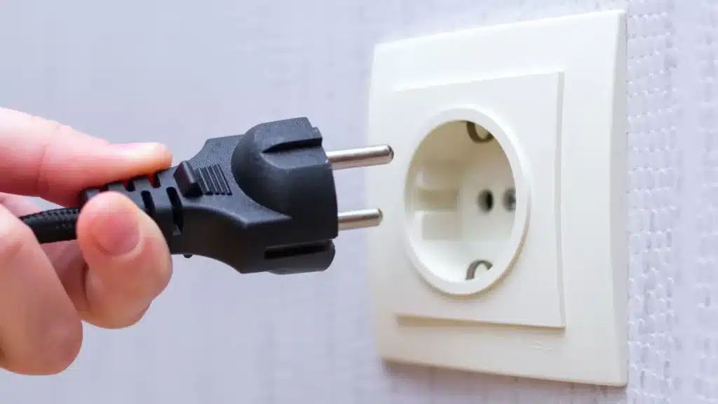 dites adieu aux prises traditionnelles voici les nouvelles prises électriques qui arrivent et qui ne nécessitent aucun travaux