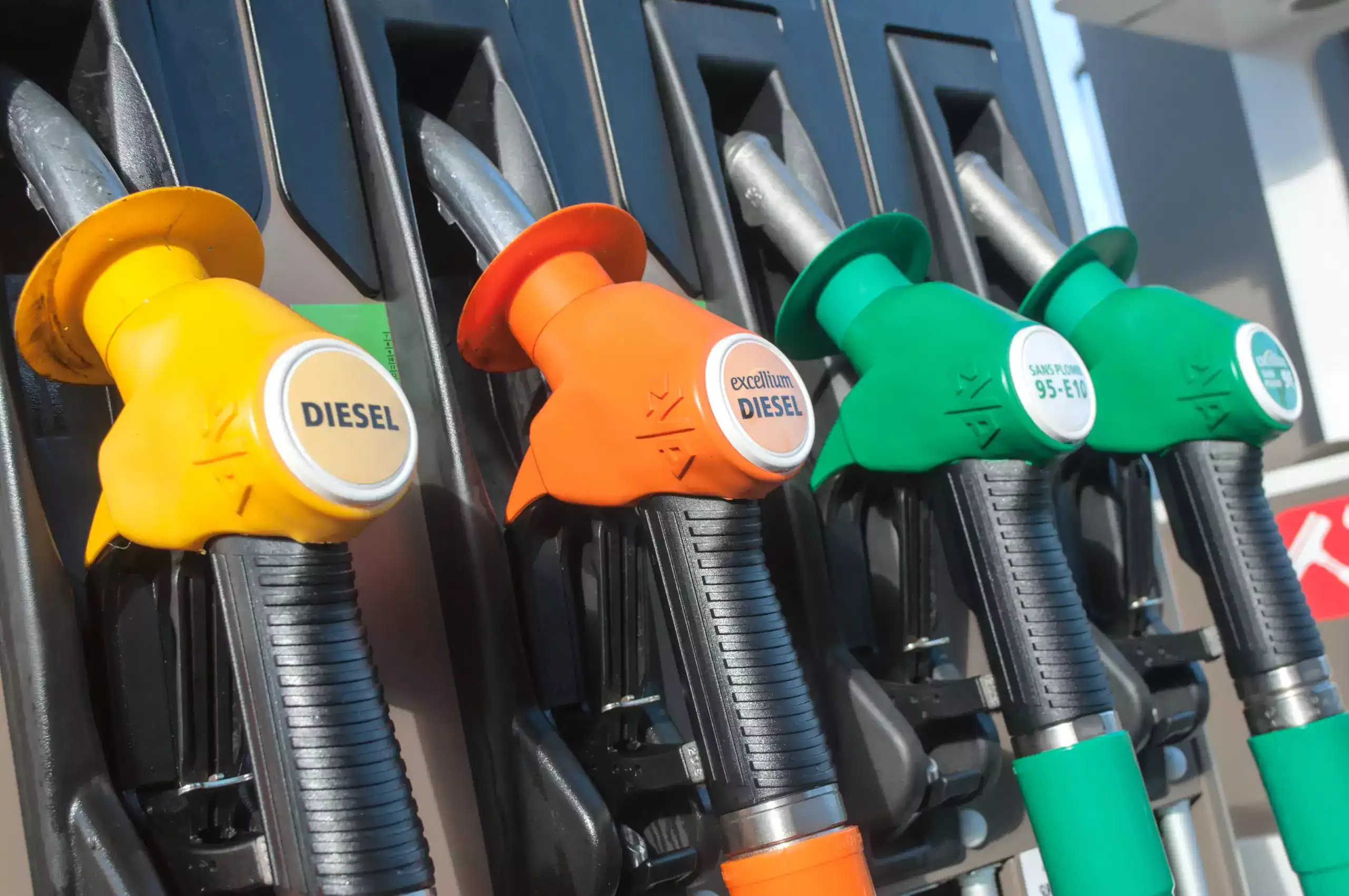 Hausse du carburant : cette technique simple et efficace d’un moniteur d’autoécole permet d’économiser sans rien ajouter dans le réservoir