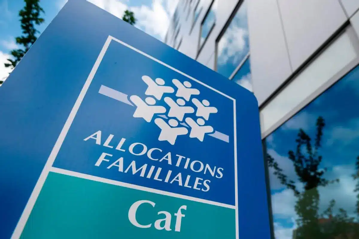 nouvelle aide de la caf de 900 euros par mois, quels sont les milliers de français qui pourront en bénéficier