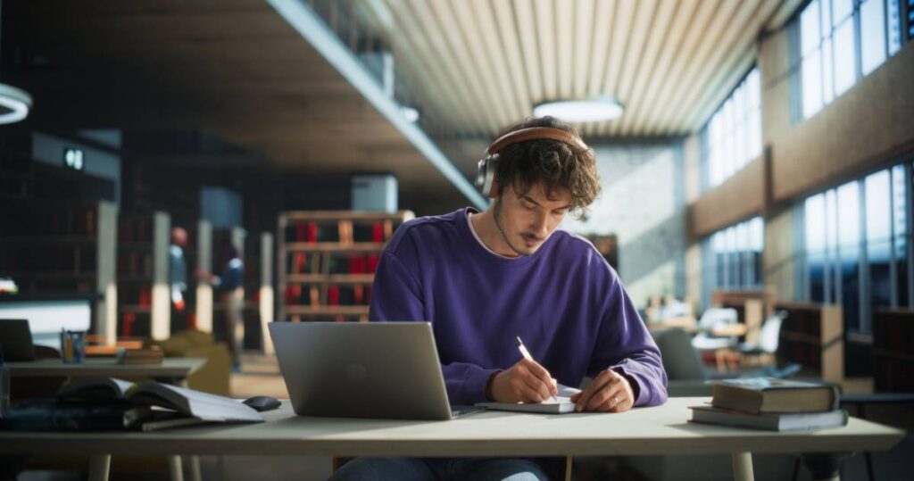 Étudiant salarié : avez-vous droit à la prime d'activité ?