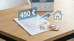 Illustration de l'impact de la réforme APL 2027. Contrat de location, 450€, argent, flèche montante, maison et calendrier 2027.