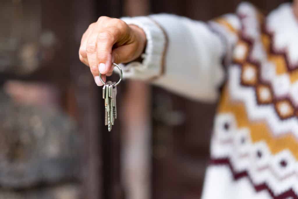 Préavis logement 1 mois en 2026 : les 10 motifs et modèles de lettre