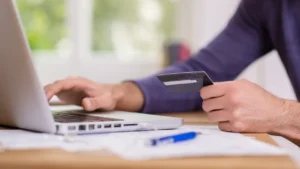 virements bancaires suspendus du 2 au 7 avril 2026, ce qui fonctionne pendant pâques