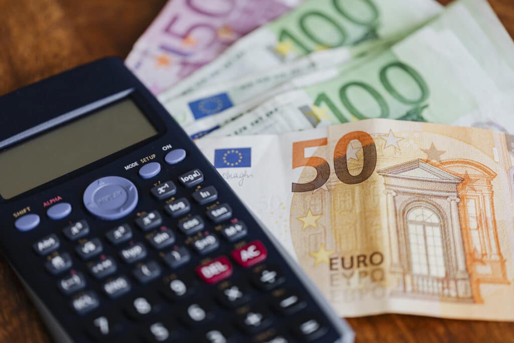 AAH et pension d'invalidité 2026 : cumul, calcul et démarches