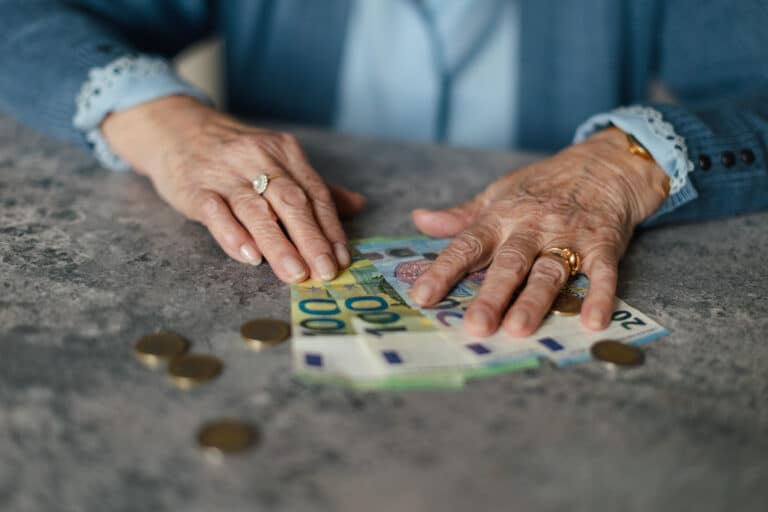 Pension de réversion fonctionnaire 2026 : conditions, calcul et démarches