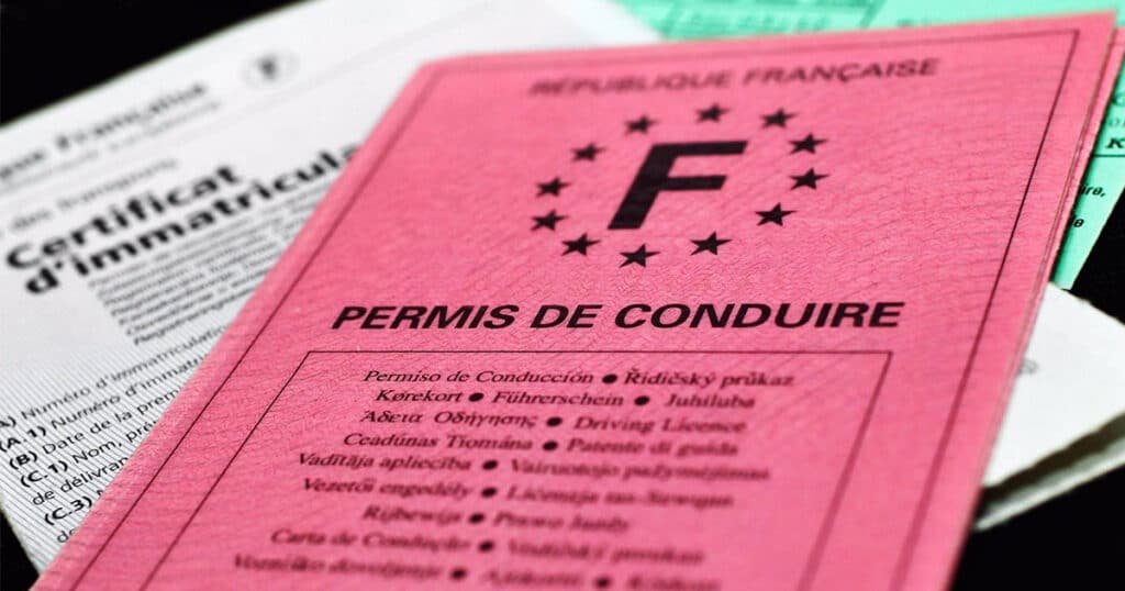 téléphone au volant le permis suspendu sur place dans 4 départements dès mai 2026