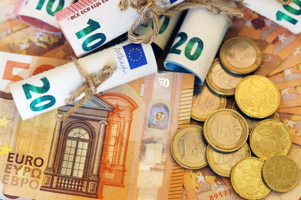 Fonds euros des banques en ligne : 3 % en 2025, mais à quelles conditions ?