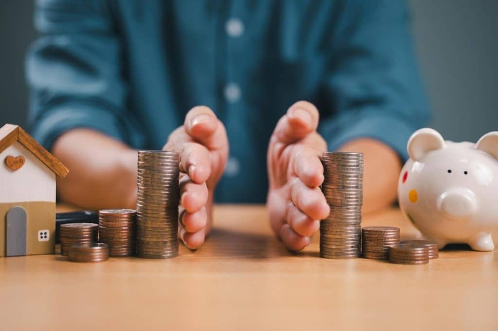usufruitier et nu propriétaire qui paie la taxe foncière, la toiture et ifi, et qui peut vendre